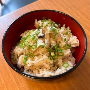 松茸のお吸い物で！きのこの炊き込みご飯